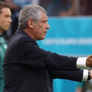 九游体育APP-换人咋那么晚？为何用拉法换B席？听葡萄牙主帅咋说